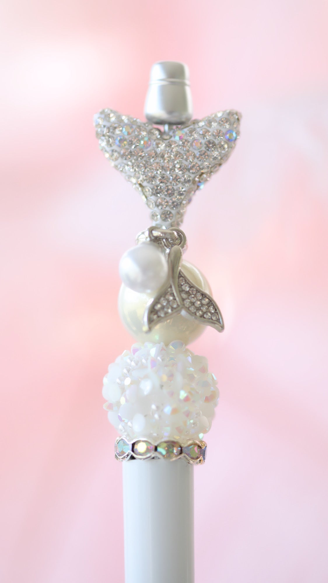 WHITE MERMAID TAIL AND PEARLS